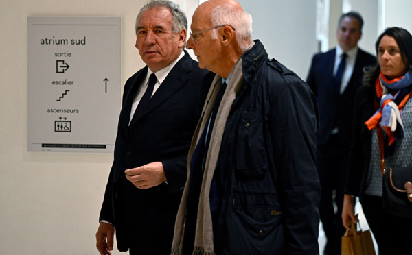 Assistants d'eurodéputés: François Bayrou et dix autres centristes au tribunal
