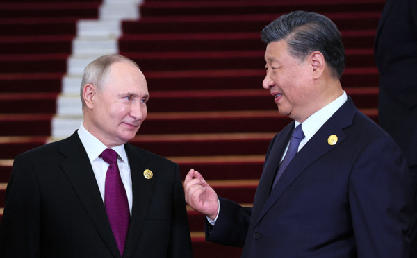 Vladimir Poutine rencontre son allié Xi Jinping en Chine