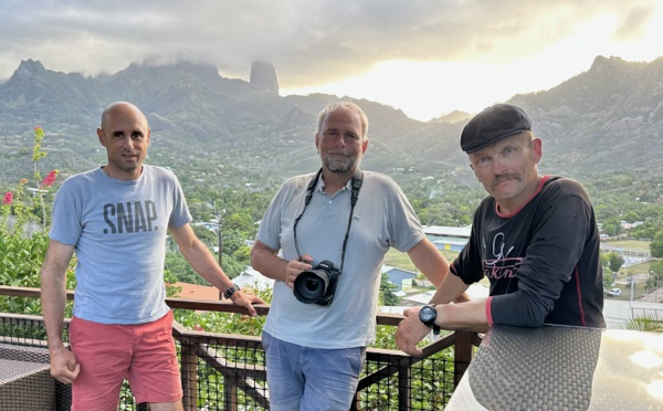 À l’assaut des pitons de mer de Ua Pou