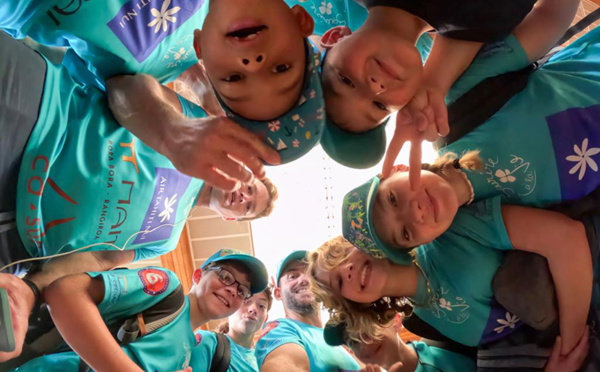 Le sourire des enfants atteints de cancer en visite à Bora Bora