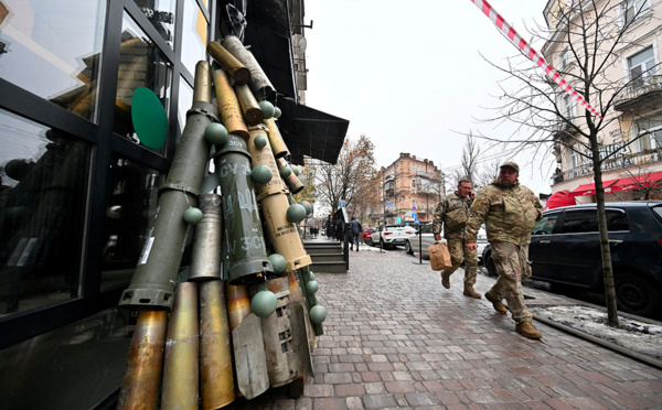 L'Ukraine alerte sur une pénurie de munitions, Paris lance une coalition "artillerie" pour Kiev