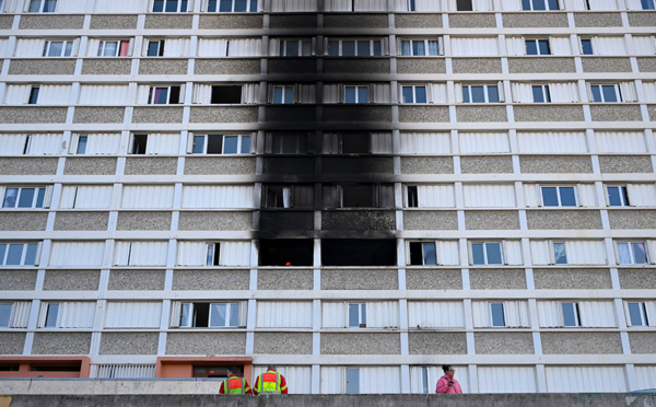 Incendie dans un immeuble de Marseille, un enfant décédé, 11 personnes hospitalisées