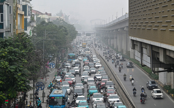 Hanoï étouffe sous un épais nuage de pollution toxique