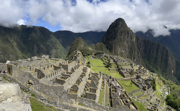 Pérou: la foudre tue un guide et blesse six touristes français