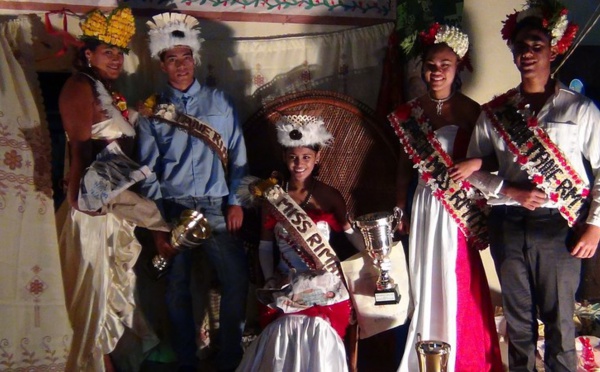 Vaianui Hatitio et Aukino Papara ont été élus Miss et Mister Rimatara 2015