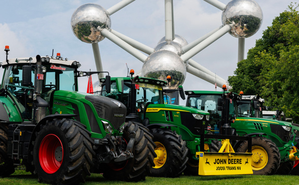 Des centaines d'agriculteurs mobilisés à Bruxelles contre la politique de l'UE