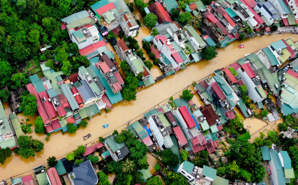 Vietnam: trois morts dans des fortes pluies de mousson, des touristes évacués
