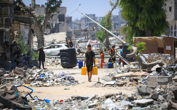 Combats et bombardements dans le sud de Gaza, tensions à la frontière Israël-Liban