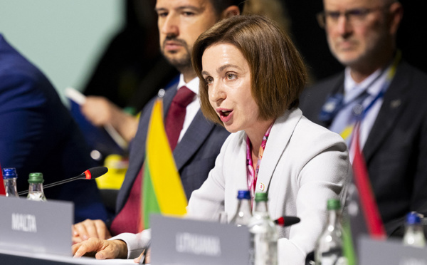 UE: les 27 confirment l'ouverture de négociations d'adhésion avec l'Ukraine et la Moldavie