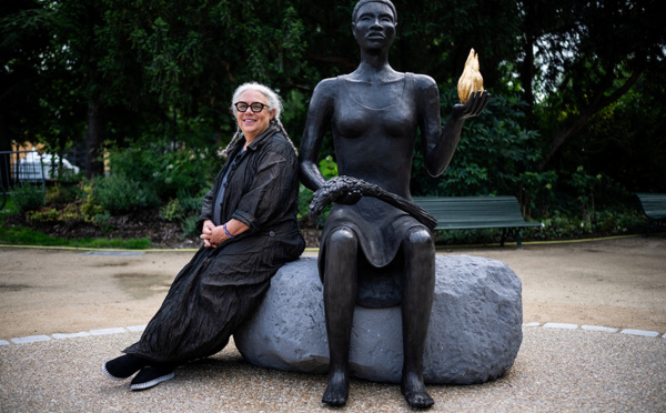 Ode au multiculturalisme, la sculpture symbole des JO dévoilée à Paris