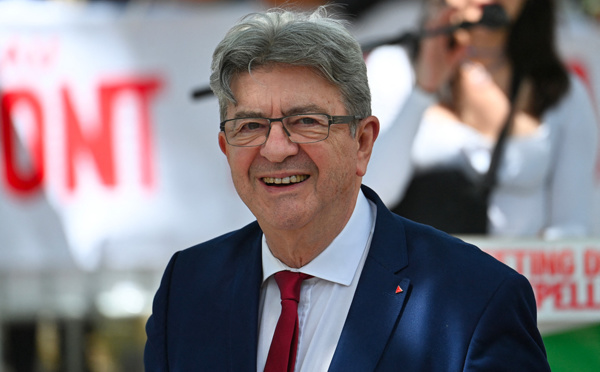 Mélenchon "ne sera pas Premier ministre", le candidat de gauche sera choisi au "consensus"