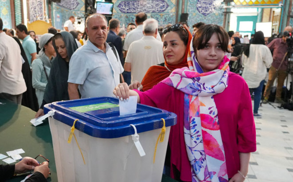 Présidentielle indécise en Iran, un réformateur veut créer la surprise