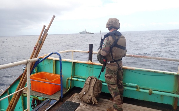 Le Bougainville aux Marquises pour surveiller les pêches