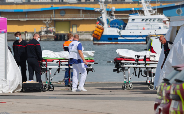 Au moins 12 migrants meurent dans le pire naufrage de l'année dans la Manche