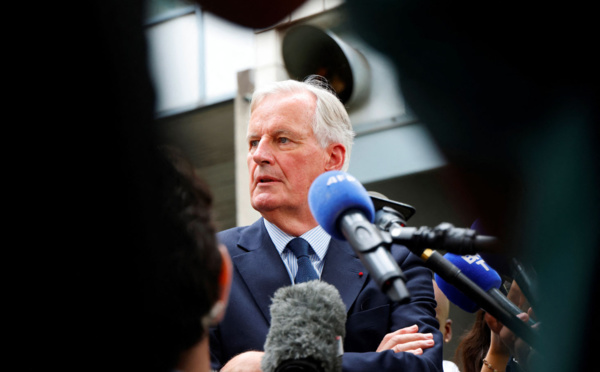 De droite avec des ministres de gauche et du centre: le casse-tête du futur gouvernement Barnier