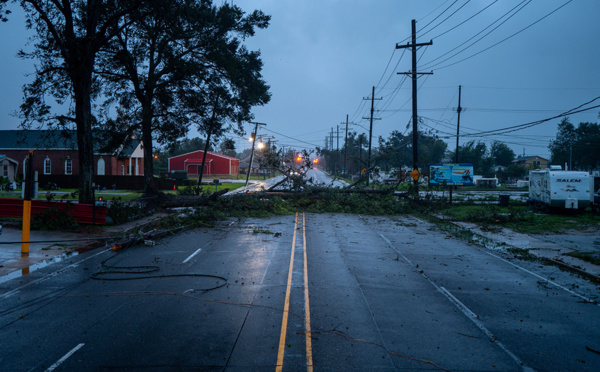 La tempête tropicale Francine progresse dans le sud des Etats-Unis