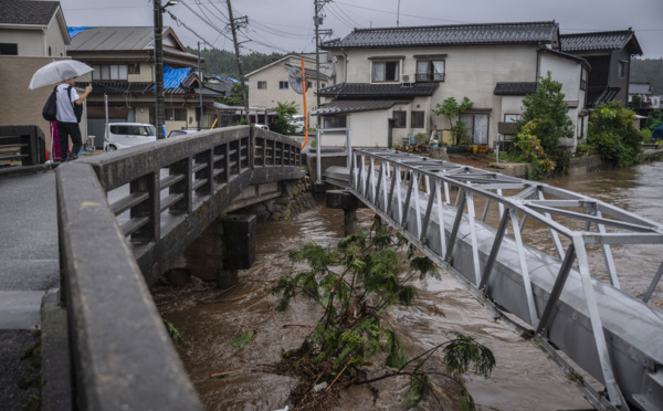 Japon: recherche de disparus après des inondations qui ont fait sept morts