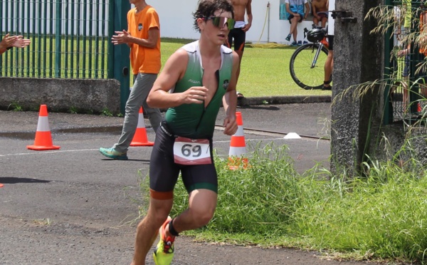 Triathlon –   Noé Delbreil Guyot s’impose à Hitia’a