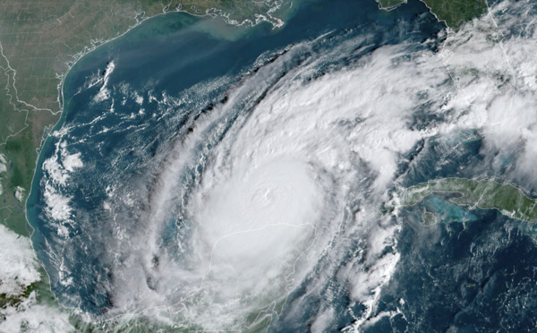 La Floride sur le qui-vive avant l'arrivée de l'ouragan Milton repassé en catégorie maximale