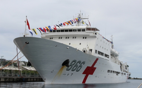 Le "navire-hôpital" chinois ouvre ses portes au public