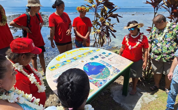 Des panneaux pour redécouvrir la plage de Maui