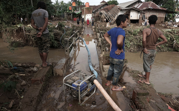 Indonésie: le bilan des inondations et glissements de terrains monte à 47 morts