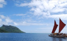 La pirogue Faafaite et sa "famille" se retrouvent à Moorea