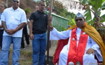 Violences contre la police : mandat d'arrêt requis contre Athanase Teiri, le "roi" Pakumotu (Màj)