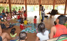 200 enfants de Pirae rencontrent le Père Noël 