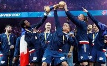 Mondial-2017 - Les Bleus célèbrent leur sixième étoile avec des questions