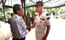 Edouard Fritch reçoit le général commandant le SMA 