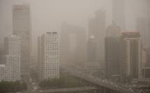Pékin frappé par une tempête de sable, le trafic aérien perturbé