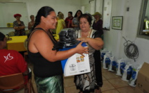 Trente familles sinistrées de Tahiti reçoivent des dons du Club Soroptimist