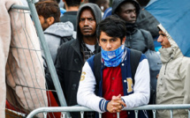 Migrants: un nouveau dispositif d'hébergement s'installe sur fond d'inquiétude