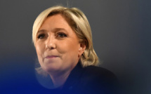Assistants d'eurodéputés FN: Marine Le Pen mise en examen pour "abus de confiance" et "complicité"