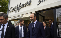 Indépendants: Philippe confirme la fin du RSI et promet un "coup de pouce"