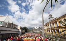 La Réunion: patrons et salariés dans la rue contre "l'agonie du BTP"