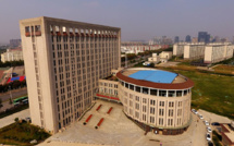 Chine: une fac en forme de WC géants