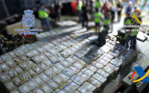 La police espagnole saisit 3,8 tonnes de cocaïne sur un bateau intercepté dans l'Atlantique