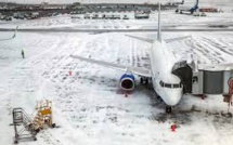 Tempête de neige sur le nord-est des Etats-Unis, aéroports paralysés