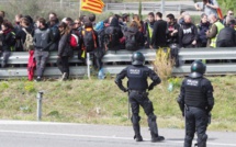 Espagne: coupures de route en Catalogne contre la détention de Puigdemont