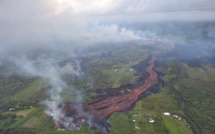 La lave approche une usine géothermique à Hawaï