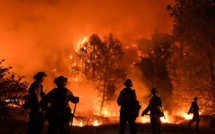 Californie: de gigantesques incendies poursuivent leur course folle