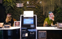 Japon: dans un hôtel déshumanisé, des dinosaures en guise de réceptionnistes