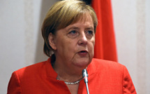 En pré-campagne pour les européennes, Macron reçoit Merkel