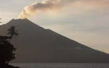 Papouasie: Un volcan effraie pendant les fêtes