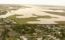 Australie: des digues cèdent, les inondations s'accentuent dans le sud