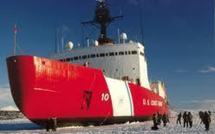 Un bateau de croisière s'échoue dans l'Antarctique, pas de blessé