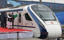 Le train le plus rapide de l'Inde heurte une vache, à peine inauguré