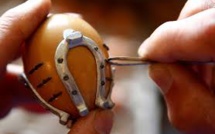 En Bosnie, le forgeron doit savoir ferrer son œuf